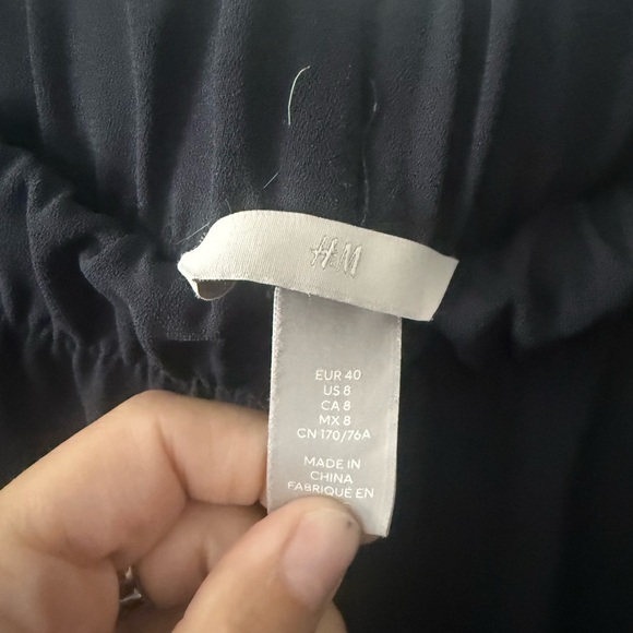 H&M dark Blue wide leg flowy pants ankle length - Picture 2 of 2